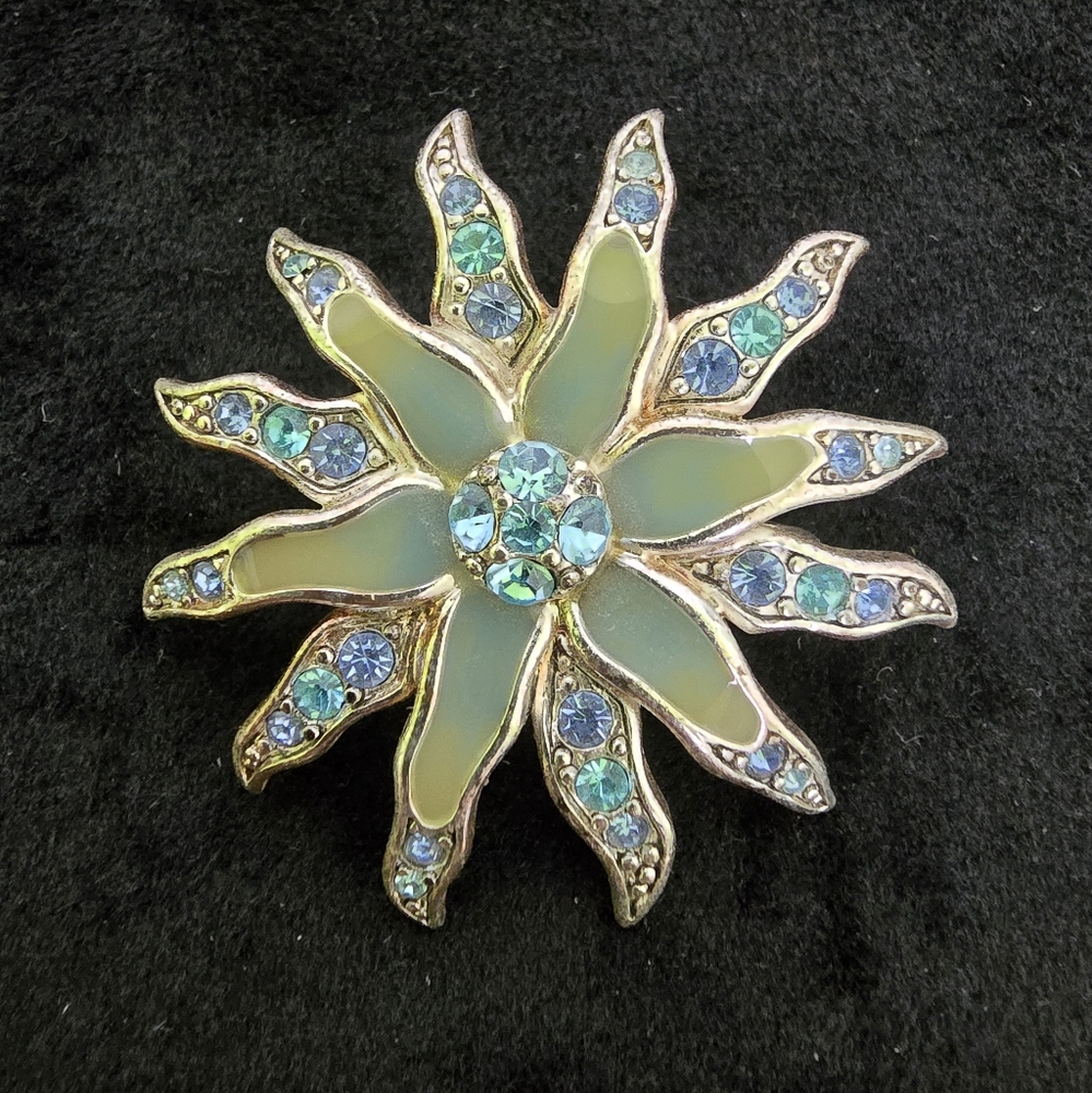 Monet Vintage Blue Rhinestone Starburst Brooch Lapel Pin Silver Signed